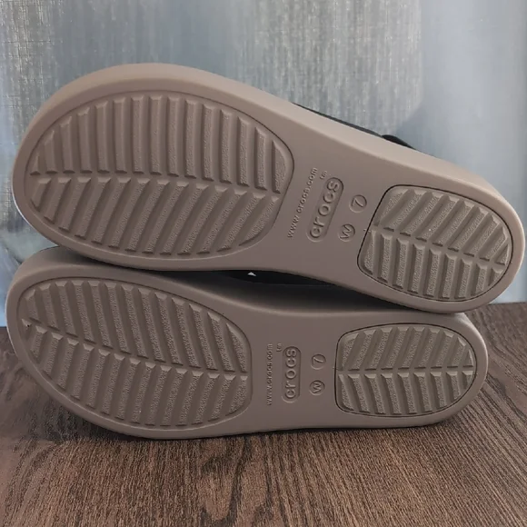 CROCS Black and Gray Platform Sandals - Picture 6 of 8